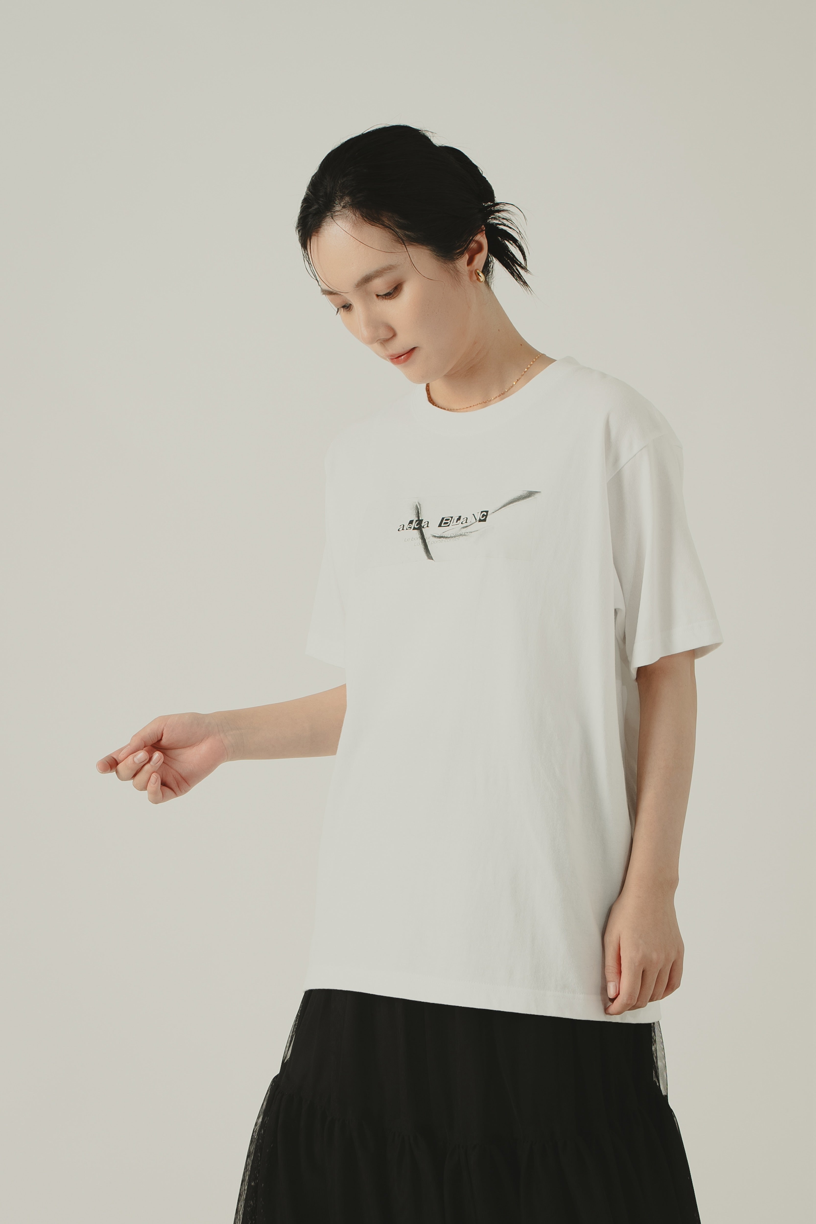 ボックスロゴプリントTシャツ